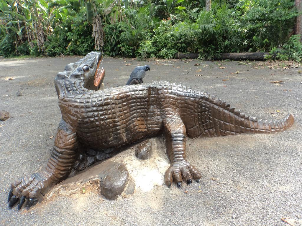 Jardim Botanico Me-Zochi Hotel Sao Tome Exterior photo